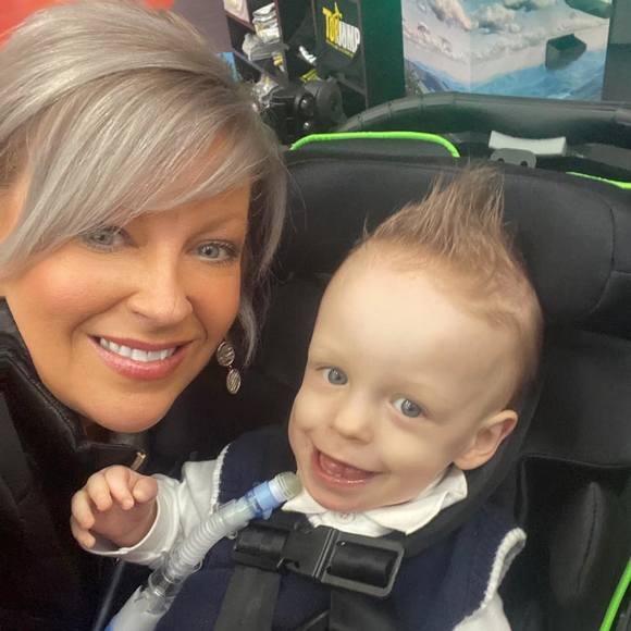 Meet your Posher, Alisonlynn - Picture 1 of 1